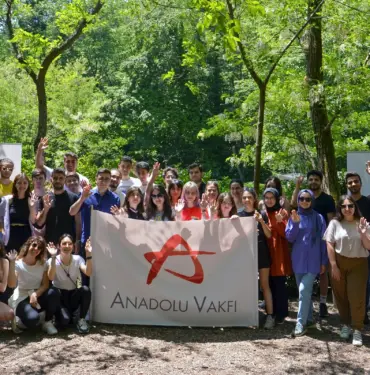 Anadolu Vakfı Bursiyerleri