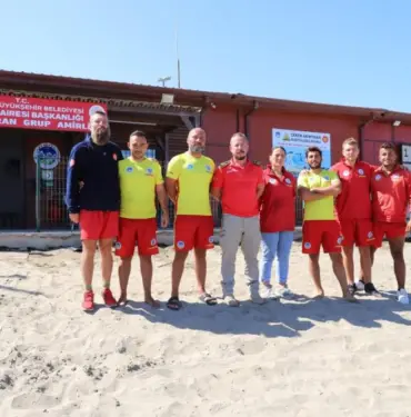 Cankurtaranlar sıfır can kaybıyla 4 aylık görevlerini tamamladı
