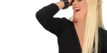 Dilek Sultan; Şarkı söylemek benim için aşktır (1)