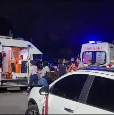 Düğün evinde yedikleri yemekten zehirlenen 30 kişi hastanelik oldu