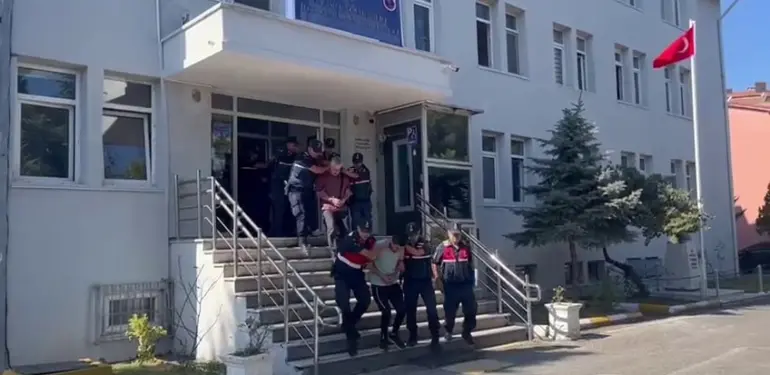 JANDARMADAN UYUŞTURUCU OPERASYONU: 6 GÖZALTI