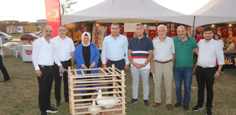 KAİDER satandı Hemşehri Gecelerinde ilgi odağı oldu (10)