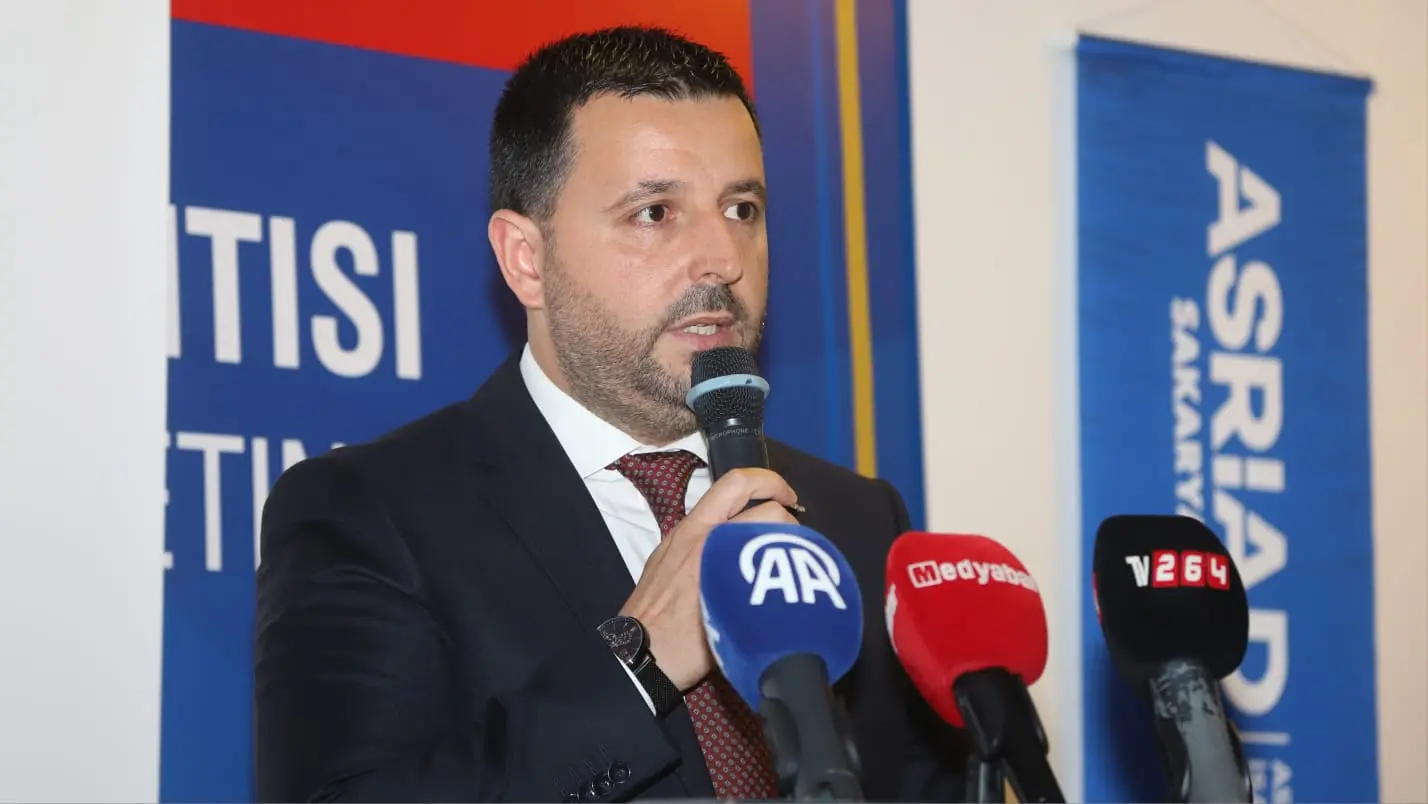 ASRİAD Sakarya Uluslararası toplantıya damgasını vurdu