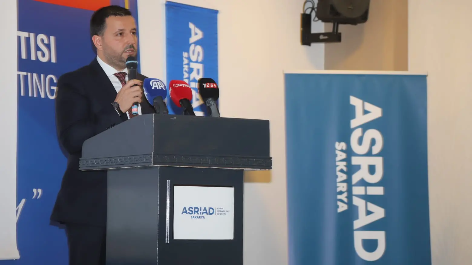 ASRİAD Sakarya Uluslararası toplantıya damgasını vurdu