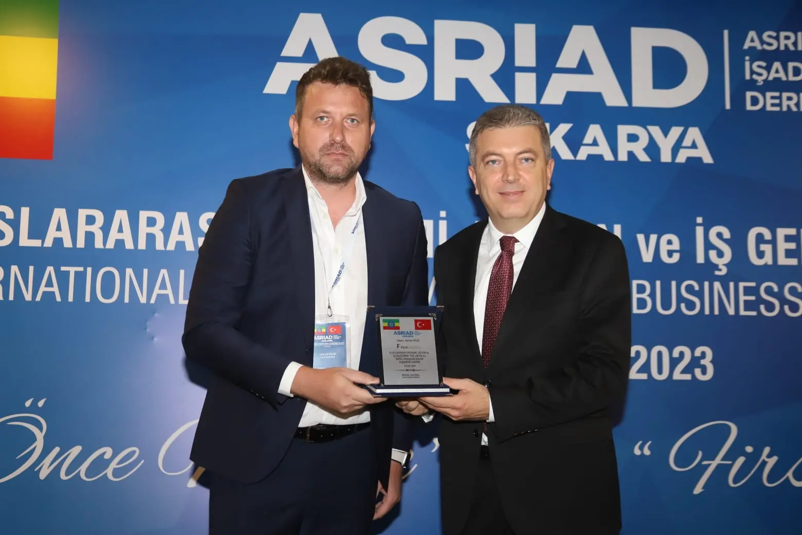 ASRİAD Sakarya Uluslararası toplantıya damgasını vurdu