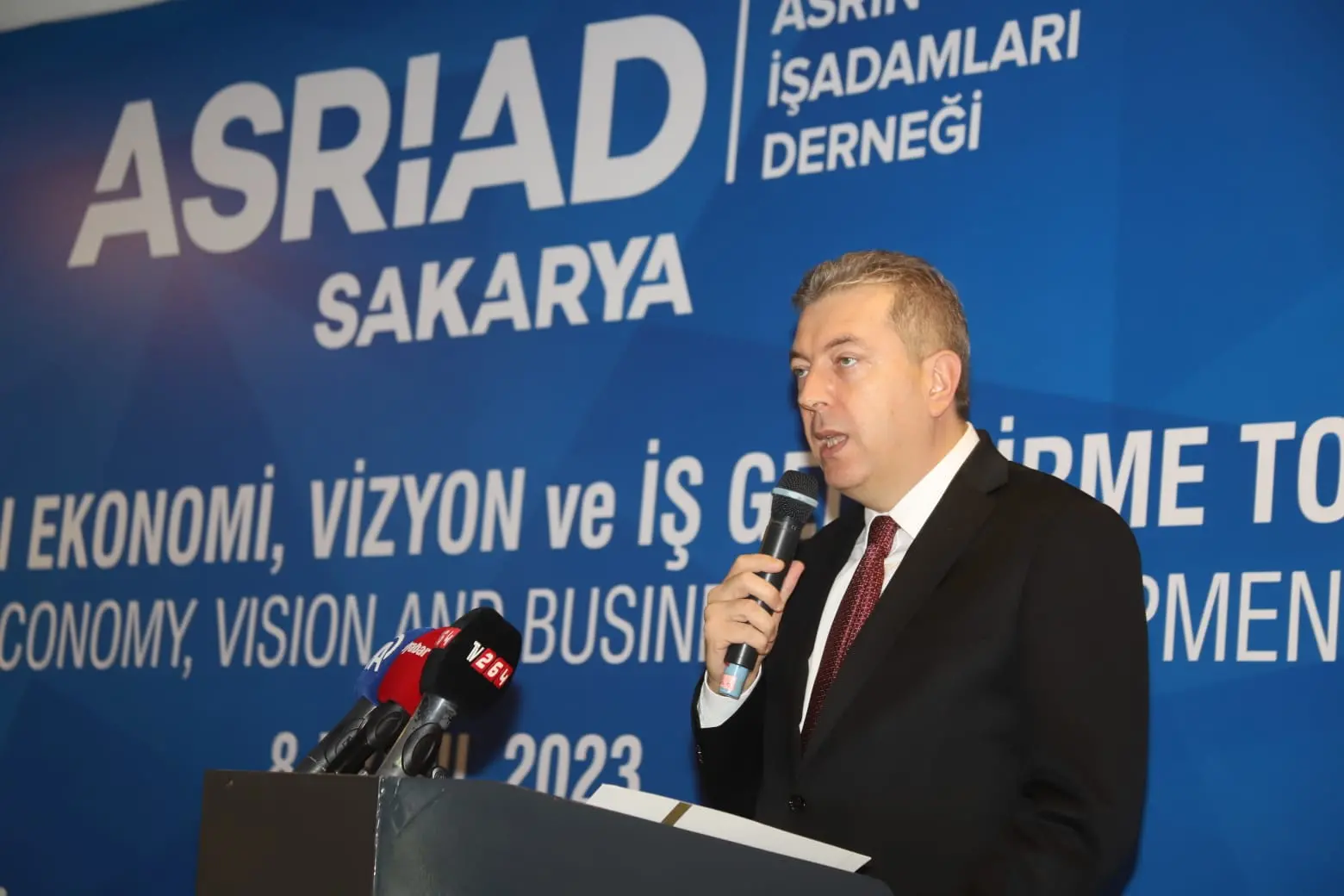 ASRİAD Sakarya Uluslararası toplantıya damgasını vurdu