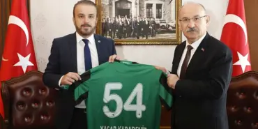 sakaryaspor-dan-vali-karadeniz-e-ziyaret_3ff2a