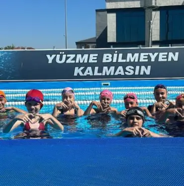 thumbnail_Yüzme Bilmeyen Kalmasın (9)