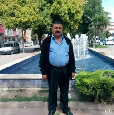 AMBULANS İLE YAPTIKLARI KAZADA AĞIR YARALANMIŞTI, HASTANEDE YAŞAMINI YİTİRDİ İLÇENİN TANINMIŞ KLARNETÇİSİ AMBULANS KAZASINDA HAYATINI KAYBETTİ