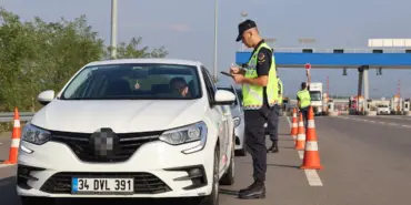 SAKARYA'DA UYUŞTURUCU VE ASAYİŞ DENETİMİ: 9 TUTUKLAMA