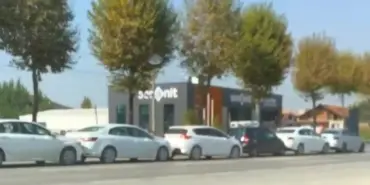 SAKARYA'DA 6 ARAÇLI ZİNCİRLEME TRAFİK KAZASI