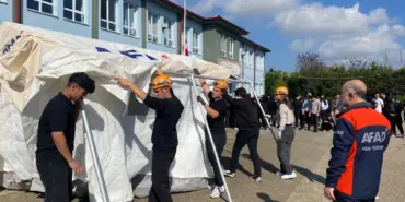 ÖĞRENCİ VE FABRİKA ÇALIŞANLARINA AFET FARKINDALIK EĞİTİMİ