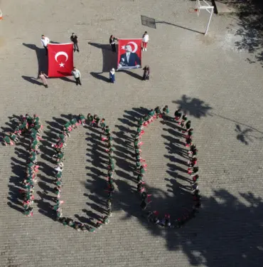 MİNİKLERDEN CUMHURİYET'İN 100. YILINA ÖZEL KOREOGRAFİ