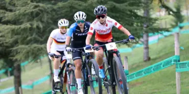 CUMHURİYET'İN 100. YAŞINDA NEFESLERİN TUTULDUĞU BİKE FEST HEYECANI