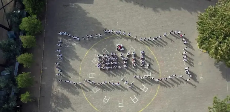 SAKARYA'DA ÖĞRENCİLERDEN CUMHURİYET'İN 100. YILINA ÖZEL KOREOGRAFİ