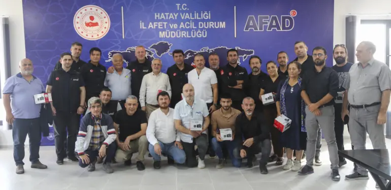 Hatay'da gazetecilere teknik ekipman desteği verildi