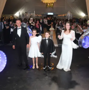 Mini Döner’in sahibi Cenk Göker oğluna unutulmayacak bir sünnet töreni yaşattı (13)