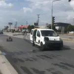 Önündeki araca çarpmamak için direksiyonu çevirince olanlar oldu