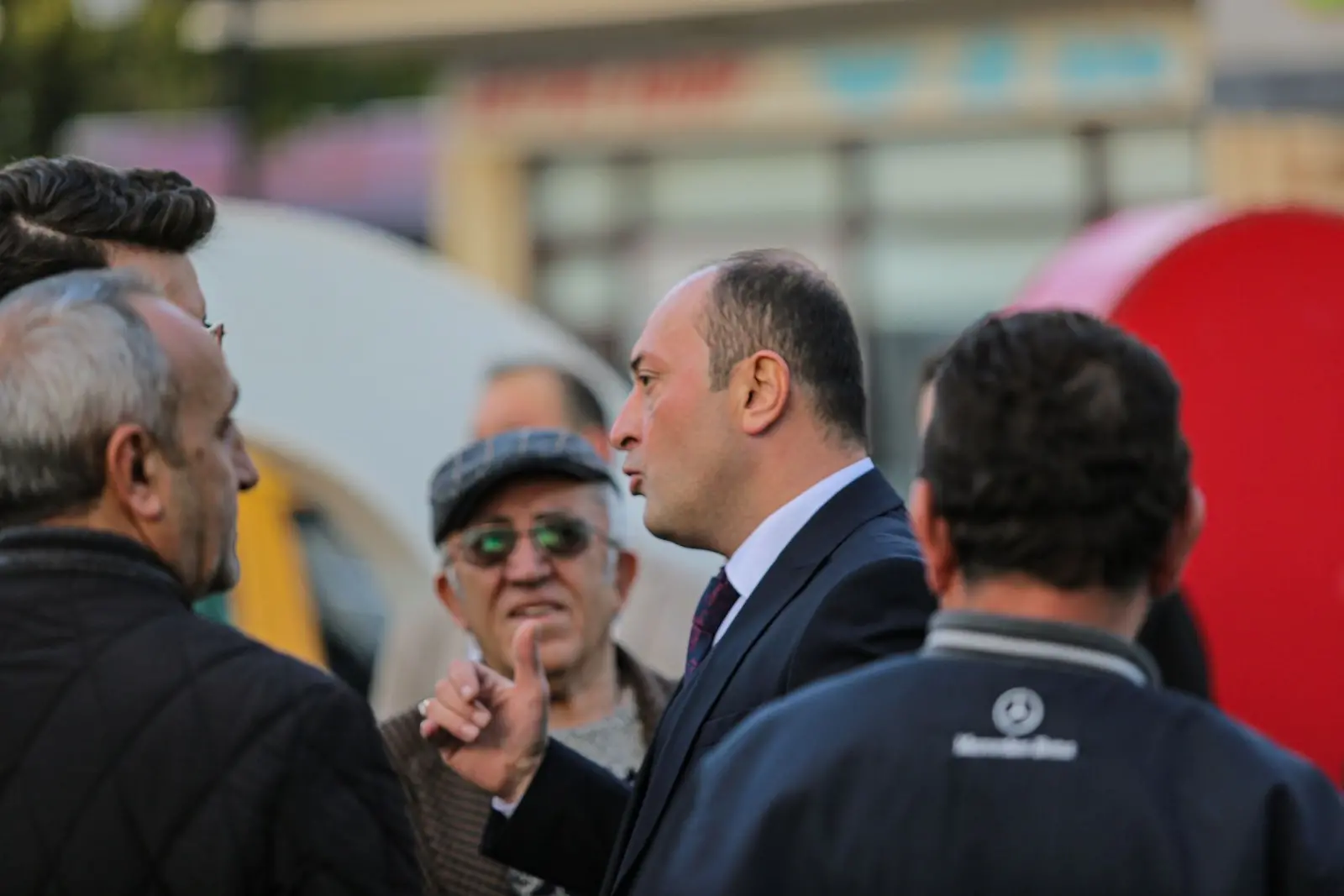 Selçuk Yıldız, AK Parti Geyve belediye başkanlığı aday adaylığına başvurdu