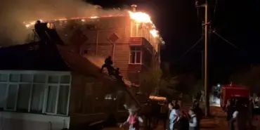 KALORİFER BACASINDA ÇIKAN YANGIN GECEYİ AYDINLATTI