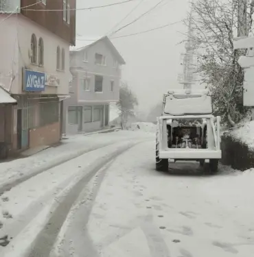 SAKARYA'NIN YÜKSEK KESİMLERİ BEYAZA BÜRÜNDÜ