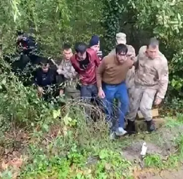 SAKARYA'DA 15 DÜZENSİZ GÖÇMEN YAKALANDI, 5 ORGANİZATÖR TUTUKLANDI