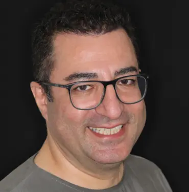 Diş hekimi ve Ortodonti Uzmanı Doç. Dr. İlhan Metin Dağsuyu,