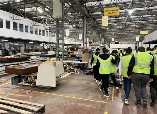 SATSO 26. Meslek Komitesi'nden Mobilya Bölümü Öğrencilerine Fabrika Gezisi