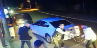 DAYAĞI YEDİ SİLAHI ÇEKTİ: 2 YARALI O ANLAR KAMERADA