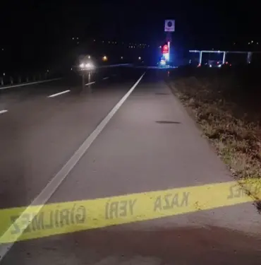 YOLUN KARŞISINA GEÇMEK İSTERKEN OTOMOBİL ÇARPTI, OLAY YERİNDE HAYATINI KAYBETTİ