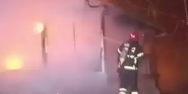 AHŞAP EV ALEV ALEV YANDI