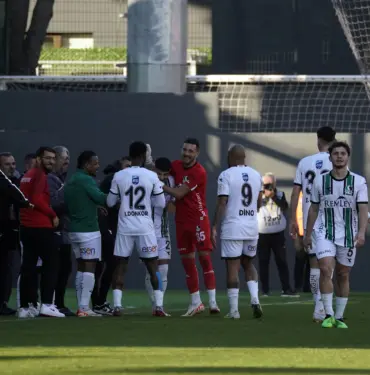 Tuzlaspor: 1 - Sakaryaspor: 3