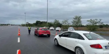 BİR AYDA 105 BİN ARAÇ KONTROL EDİLDİ, 695 ARAÇ VE 212 KİŞİ TRAFİKTEN MEN OLDU