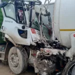 KIRMIZI IŞIKTA DURAN TANKERE ÇARPAN KAMYON SÜRÜCÜSÜ AĞIR YARALANDI