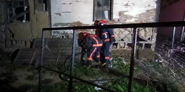 ALKOLLÜ ŞAHIS EVİ YAKTI