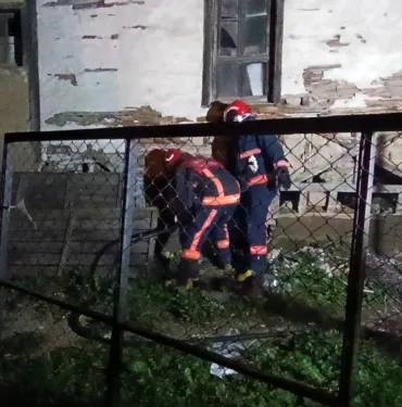 ALKOLLÜ ŞAHIS EVİ YAKTI