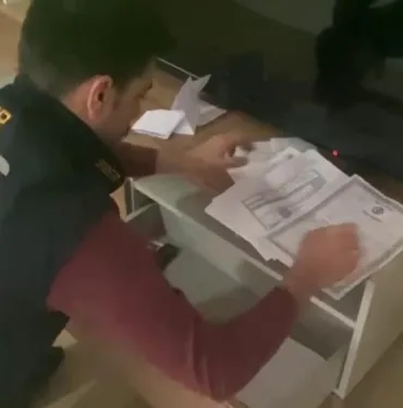 poliş