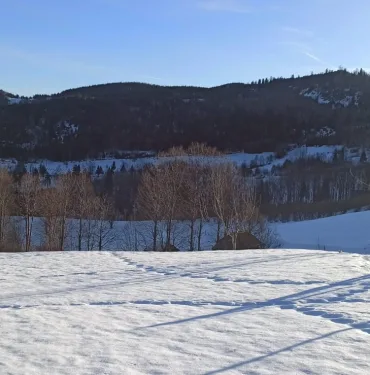 HAVA SICAKLIKLARI DÜŞTÜ, YÜKSEK KESİMLER BEYAZA BÜRÜNDÜ