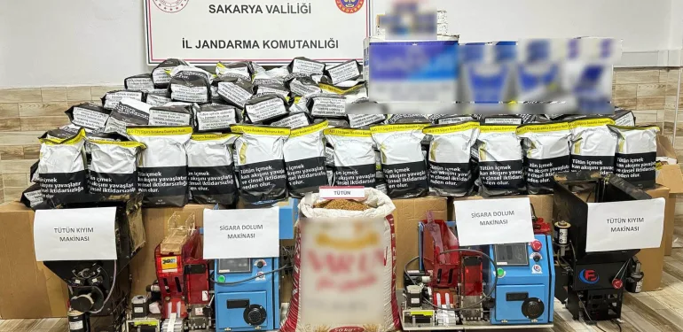 JANDARMADAN KAÇAKÇILIK VE UYUŞTURUCU OPERASYONU: 3 GÖZALTI
