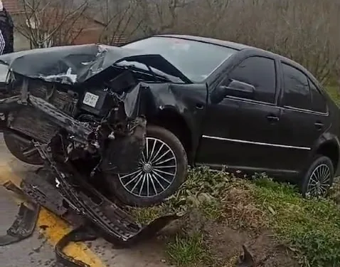 2 OTOMOBİL ÇARPIŞTI: 1 YARALI
