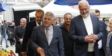 BAŞKAN ŞENGÜL PAZAR ESNAFINI GEZDİ (4)