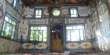 Mahalleli göç edince 100 yıllık cami de kendi haline terk edilmişti, harekete geçildi