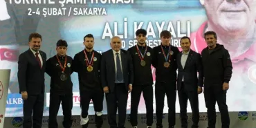 thumbnail_güreş şampiyonası (13)