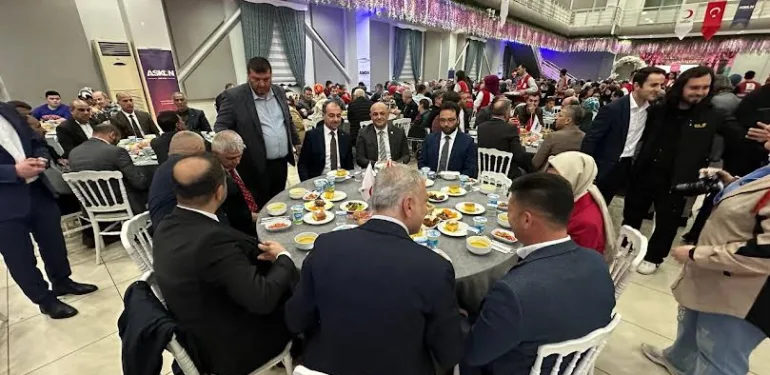 Gençler İYİ’LERİN yanında