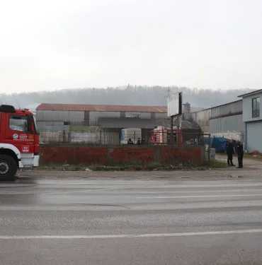 AHŞAP ÜRÜNLERİ ÜRETİM ATÖLYESİNDE KORKUTAN YANGIN