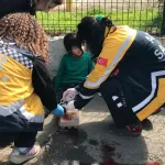 YOLA ATLAYAN 4 YAŞINDAKİ ÇOCUĞA SUV ARAÇ ÇARPTI