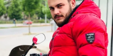 ODASINDA HAREKETSİZ HALDE BULUNAN GENÇ HAYATINI KAYBETTİ