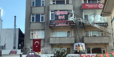 'KORKU EVİ'NDE KORKUTAN YANGIN