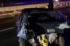 YENİ AÇILAN KÖPRÜLÜ KAVŞAKTA İKİ OTOMOBİL ÇARPIŞTI: 5 HAFİF YARALI