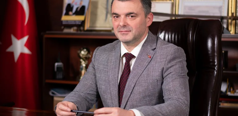 Karasu İshak Sarı Dedi.